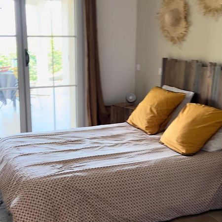 Chambre De Charme Andria Jacuzzi Patrimonio Luaran gambar